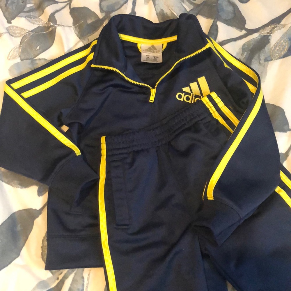 Adidas 2t joggers suit!!
